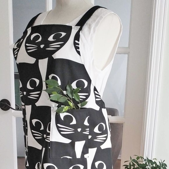 Womens Japanese CrossBack Apron. Cat lovers apron. No Ties Apron. Upcycled apron - Picture 3 of 8